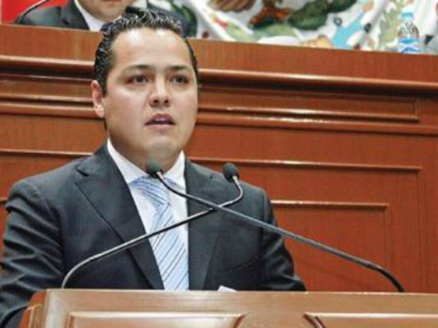 Entregarán medalla “Escobedo”