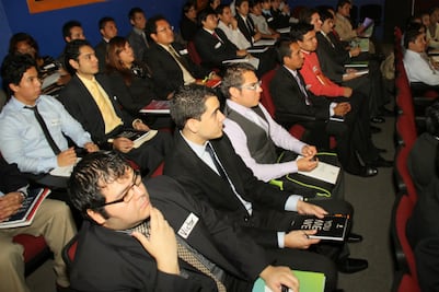 Anuncian programa de becas