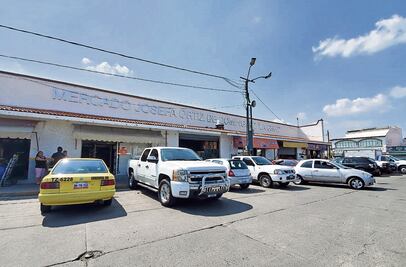 El lunes inicia la construcción del estacionamiento del mercado de “La Cruz”