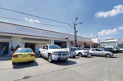 El lunes inicia la construcción del estacionamiento del mercado de “La Cruz”