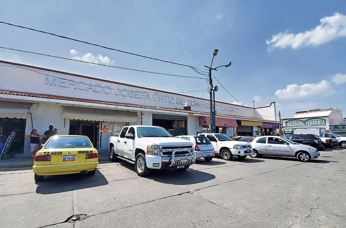 El lunes inicia la construcción del estacionamiento del mercado de “La Cruz”