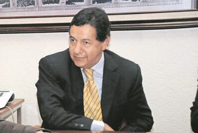 Morena pide bajar 20 comisiones 