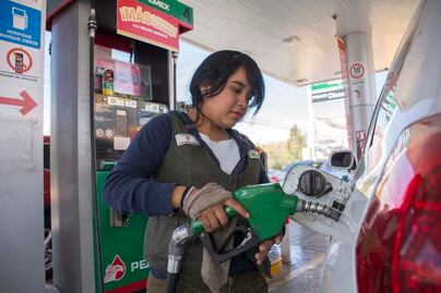 Kuri plantea bajar precio de gasolina