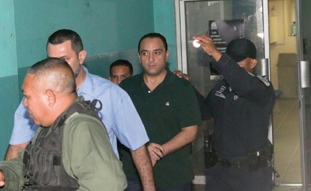 Ayer, el ex gobernador de Quintana Roo Roberto Borge acudió a una segunda comparecencia ante el Tribunal Superior de Apelaciones del Primer Circuito Judicial de Panamá, a la que llegó sin chaleco antibalas (ARNULFO FRANCO. AP)