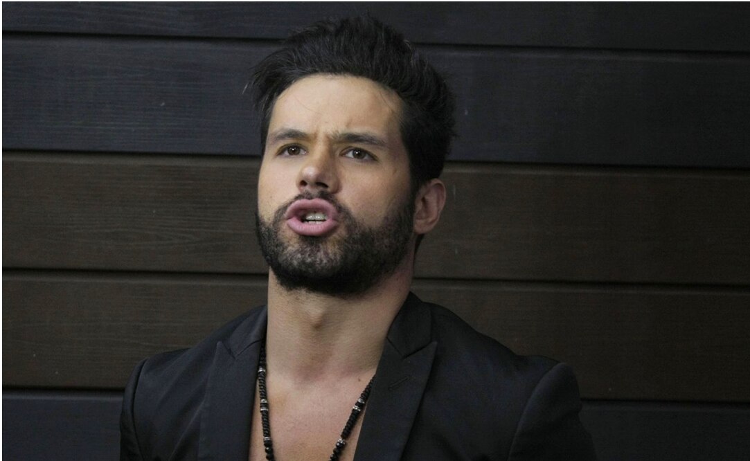 Eleazar Gómez trató de ocultar su identidad tras ser detenido por violencia