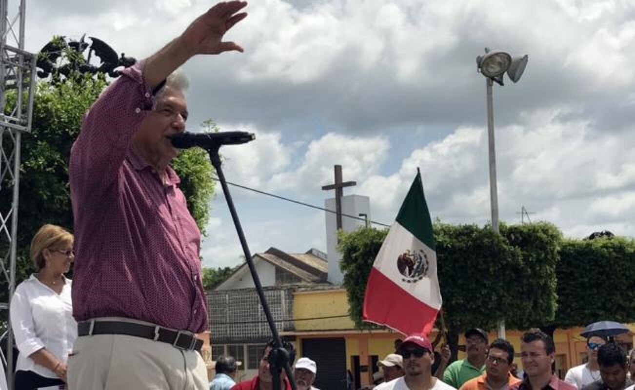 Le sacaron sus "trapitos al sol", dice AMLO de Anaya