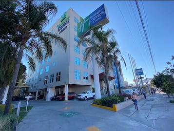 Hoteles aún no recuperan los niveles de prepandemia