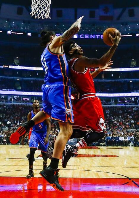 Los Bulls embisten al Thunder de Oklahoma