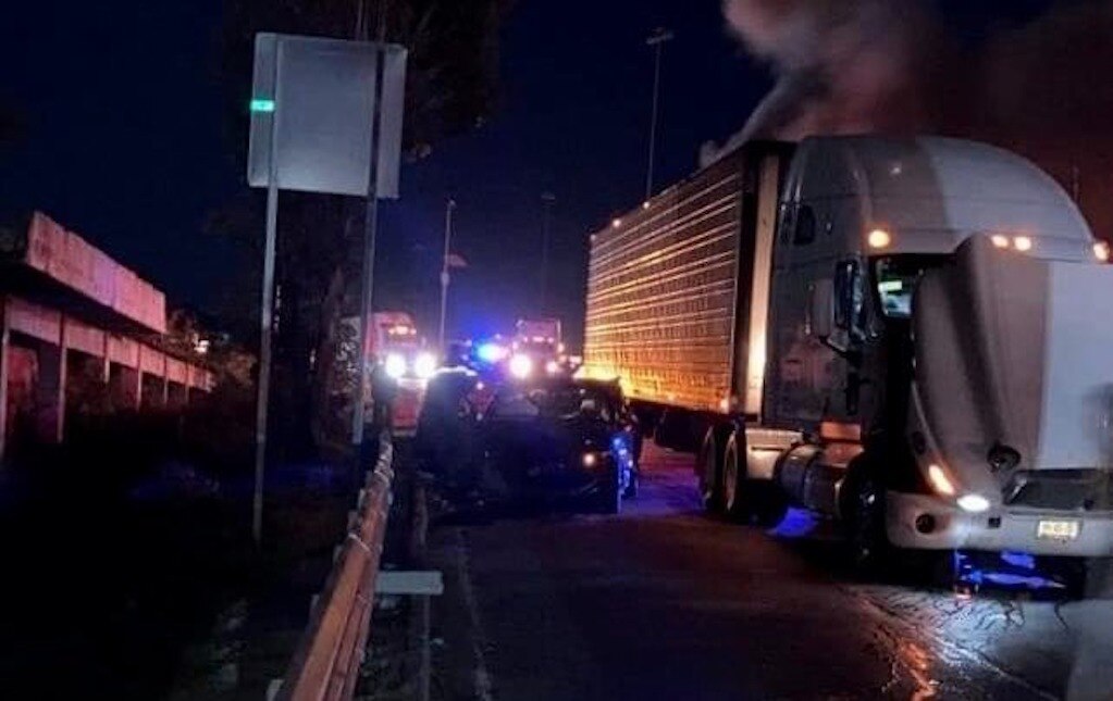 Nuevamente un tráiler se queda sin frenos en la Autopista México – Querétaro