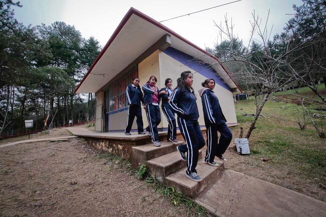 Buscan impulsar la educación en la sierra