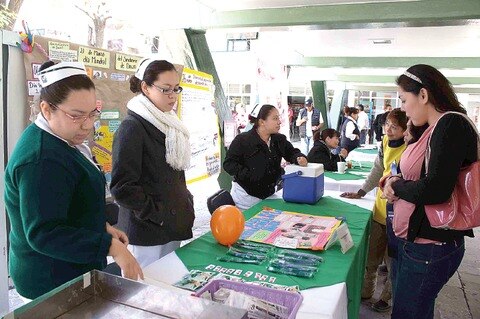 Reconoce el IMSS trabajo de la mujer 