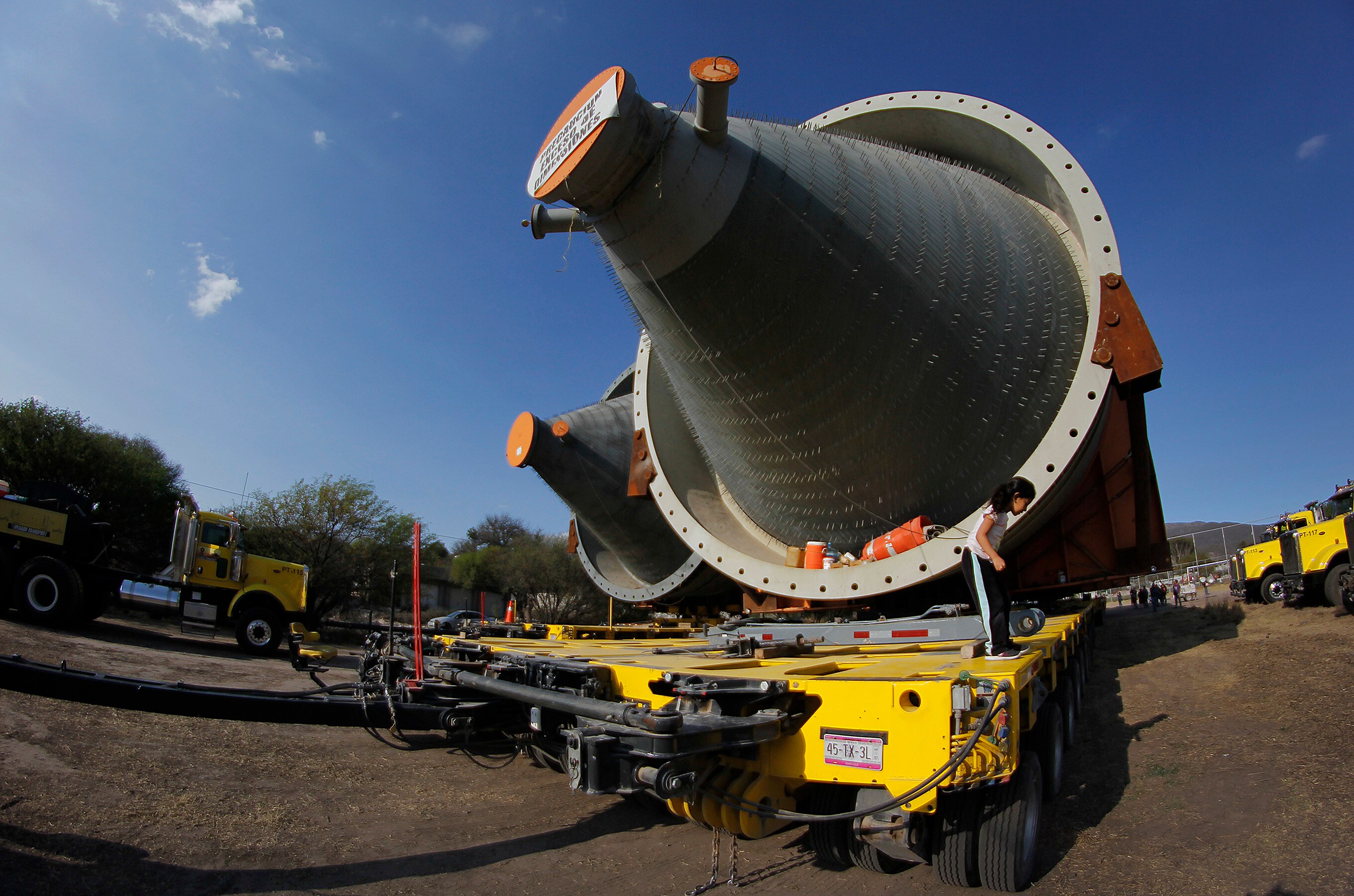 Después de 5 días, se reactiva traslado de calderas gigantes
