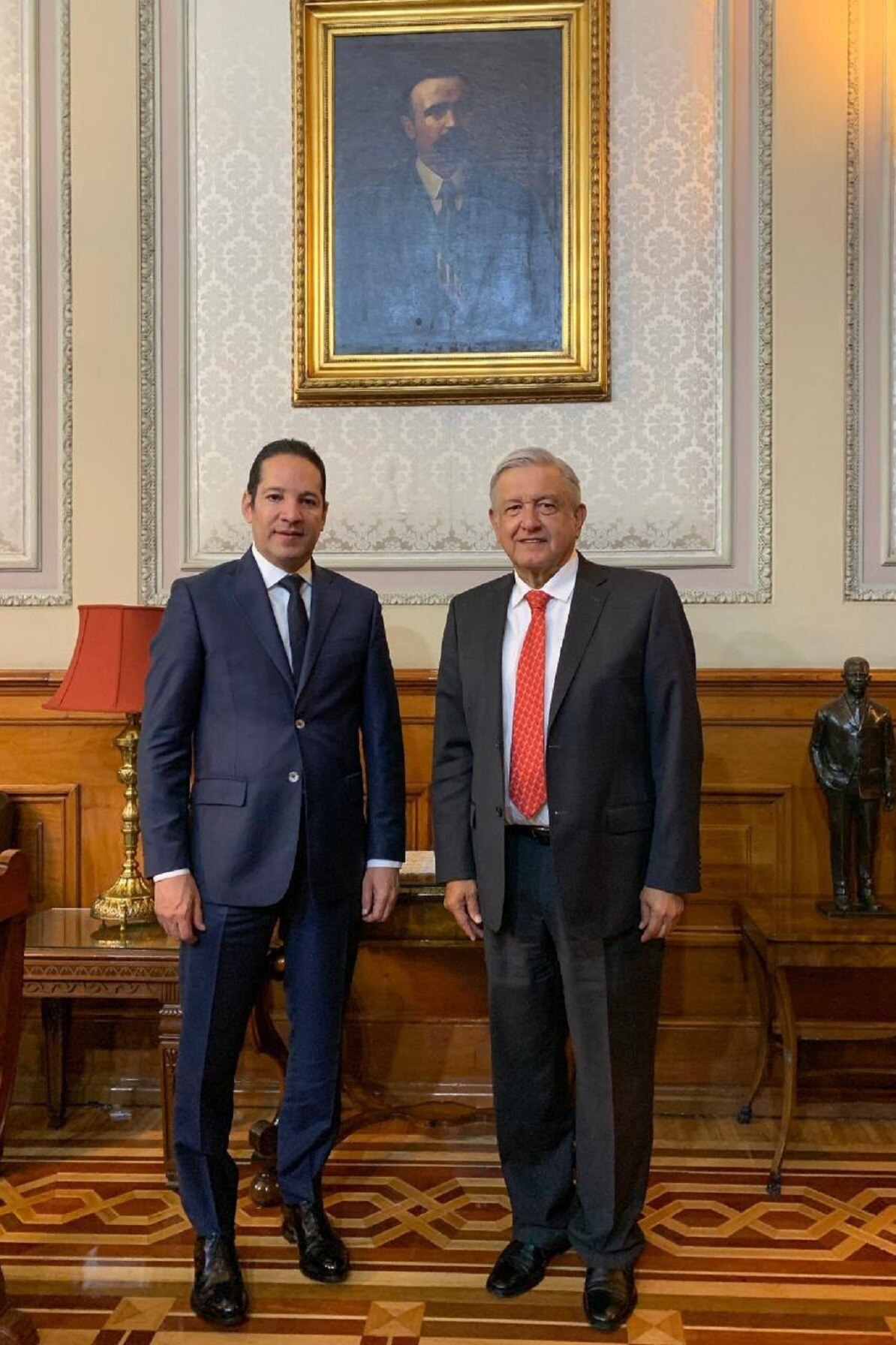 Gobernador de Querétaro trata temas de seguridad y economía con AMLO