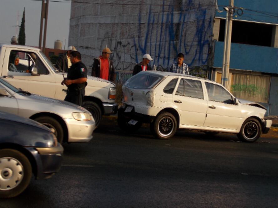 Choque en Paseo Constituyentes