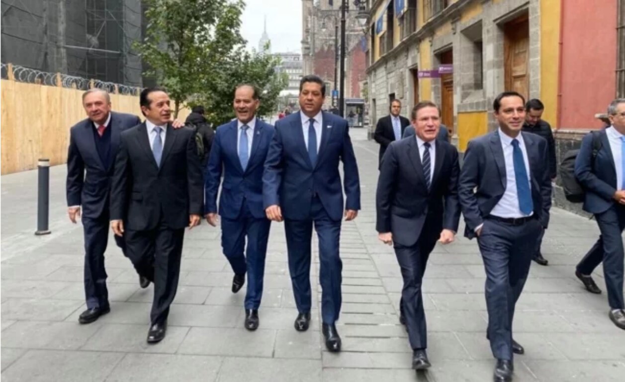 AMLO y gobernadores liman asperezas tras "balconeo"