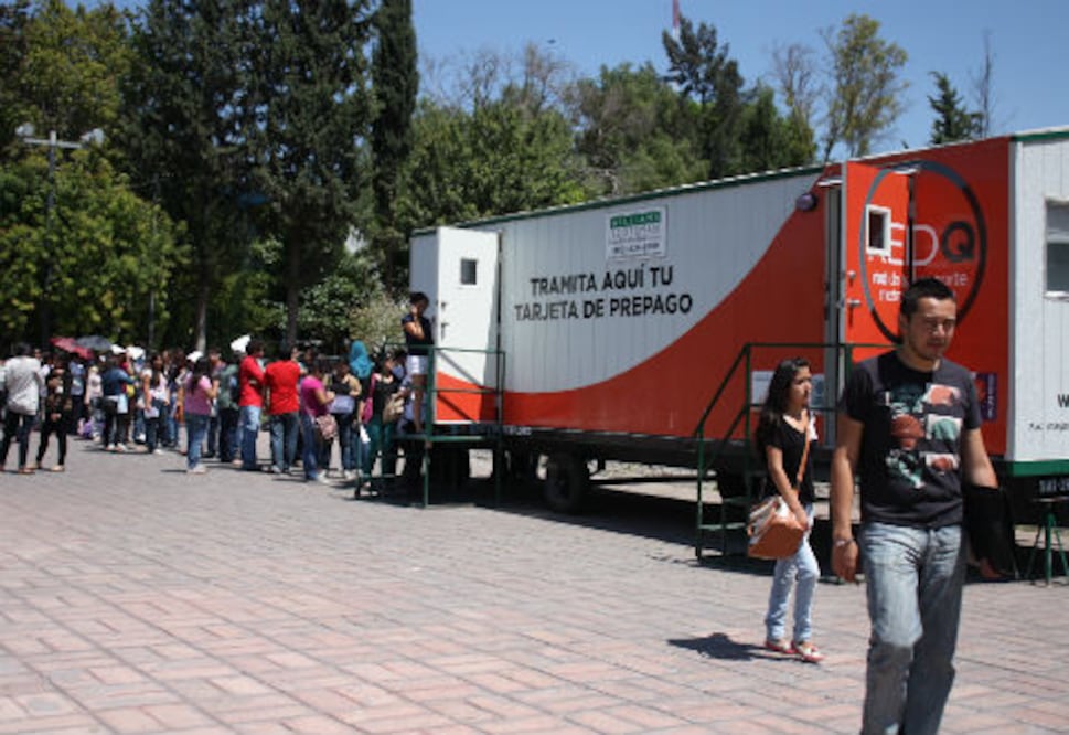 Llega credencialización a la UAQ