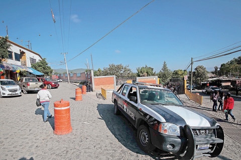 Aseguran camioneta con 4 mil litros de diesel