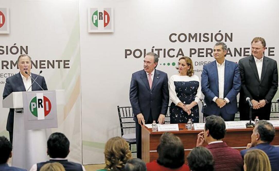 Ayer, José Antonio Meade, ex secretario de Hacienda, presentó ante la Comisión Política Permanente su intención de buscar la candidatura presidencial como simpatizante. Foto: IVAN STEPHENS. EL UNIVERSAL