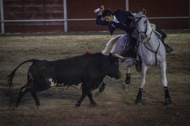 Tarde de toros en la Feria Ganadera