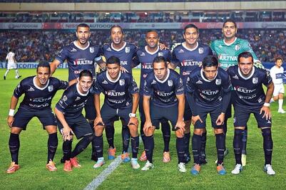 Gallos Blancos ya vuela a Houston
