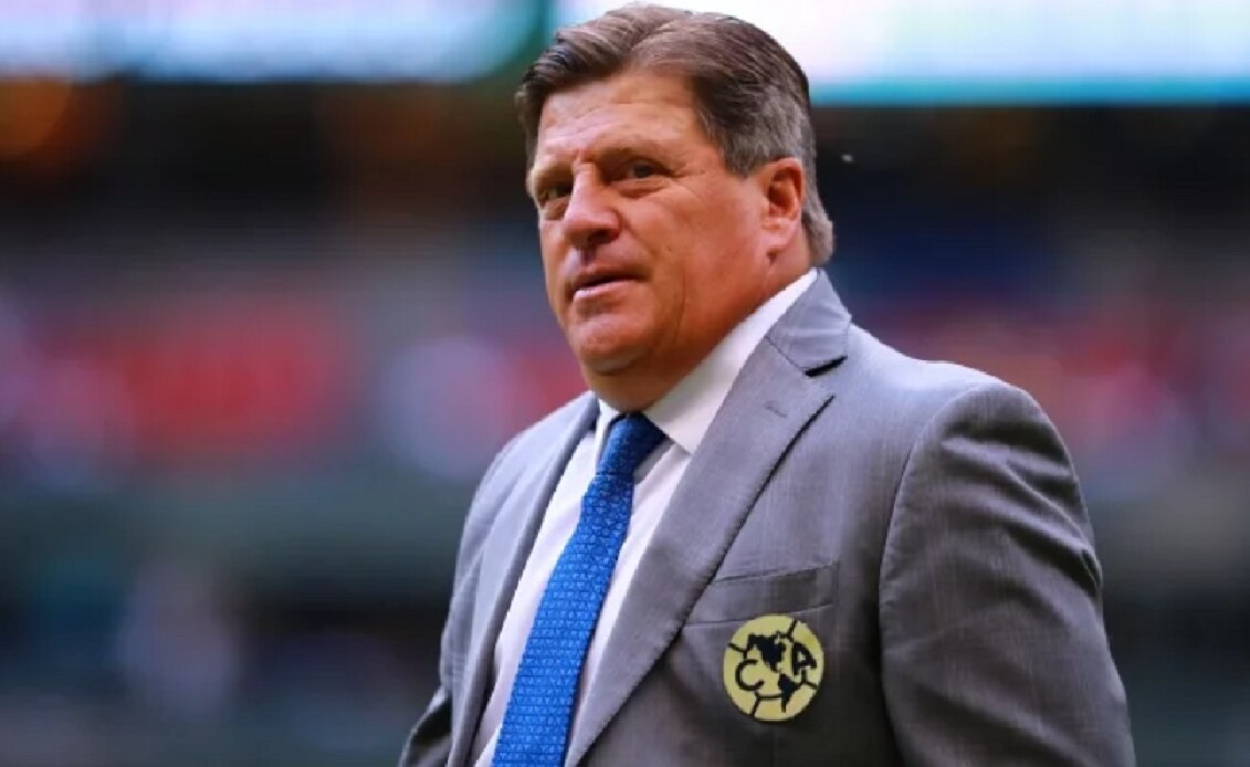 En plena campaña vs grito, Miguel Herrera llama "Pu..." al árbitro del Clásico Joven