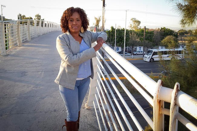 Jennifer comenta que agradece el cobijo que los queretanos le han brindado a su llegada y que se siente feliz de habitar en el estado. (Foto: Ricardo Lugo)