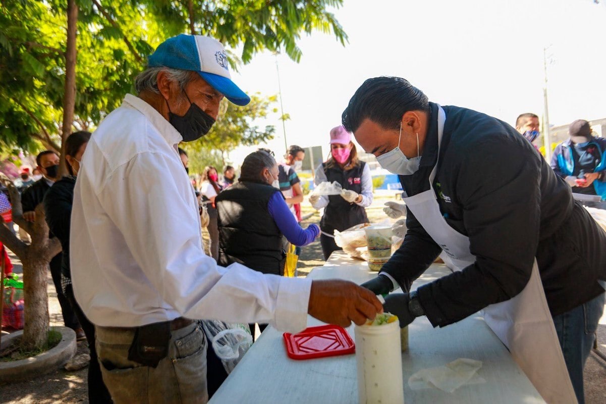 El próximo año seguirán sirviendo gratis platos de comida en el municipio de Querétaro