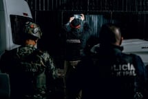 Tres personas pierden la vida tras caer en un barranco durante cateo en bar de Querétaro