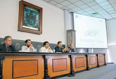 UAQ organiza mesa de diálogo sobre movilidad