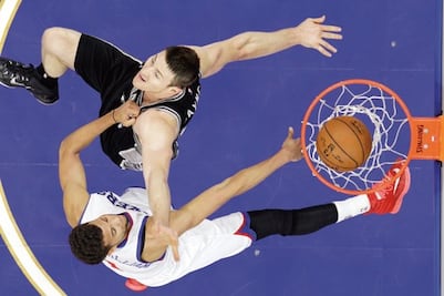 Spurs gana con ausencias