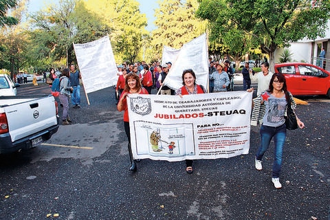 Sindicato de UAQ amaga con ir a huelga