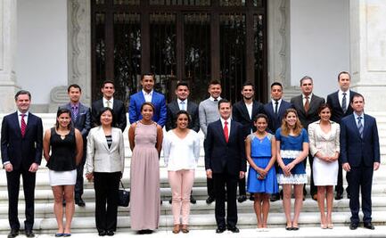 Peña se reúne con clavadistas