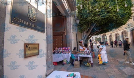 “Oficinas de gobierno no son tianguis”