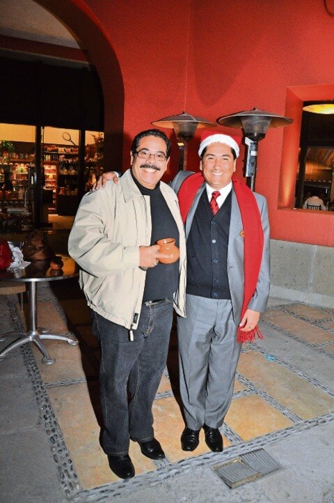 Encienden árbol navideño