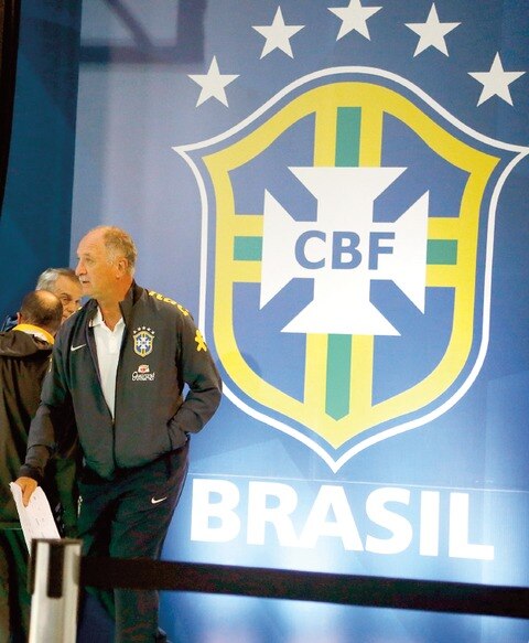 Luis Felipe Scolari deja en suspenso su futuro