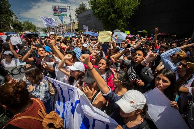 #Crónica | Piden universitarios un mejor transporte