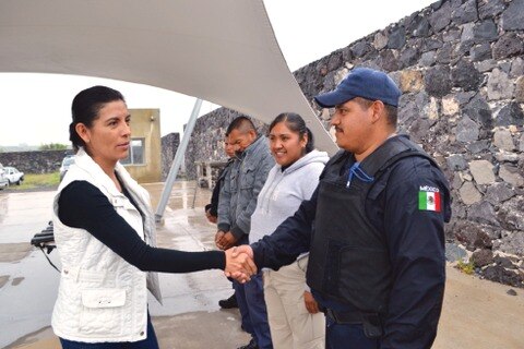 Exhorta a policías a ser eficientes