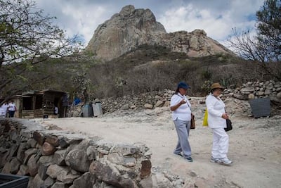 Destinan 1.5 mdp para rehabilitar la zona de Peña Bernal 
