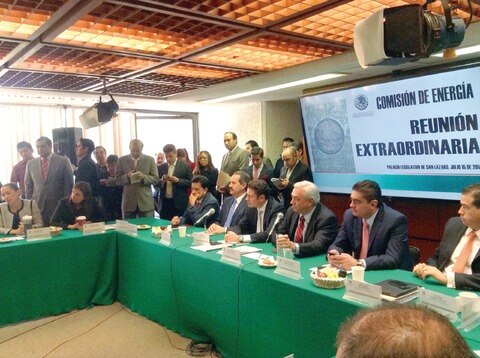 Buscan debate ‘amplio’ de reforma energética