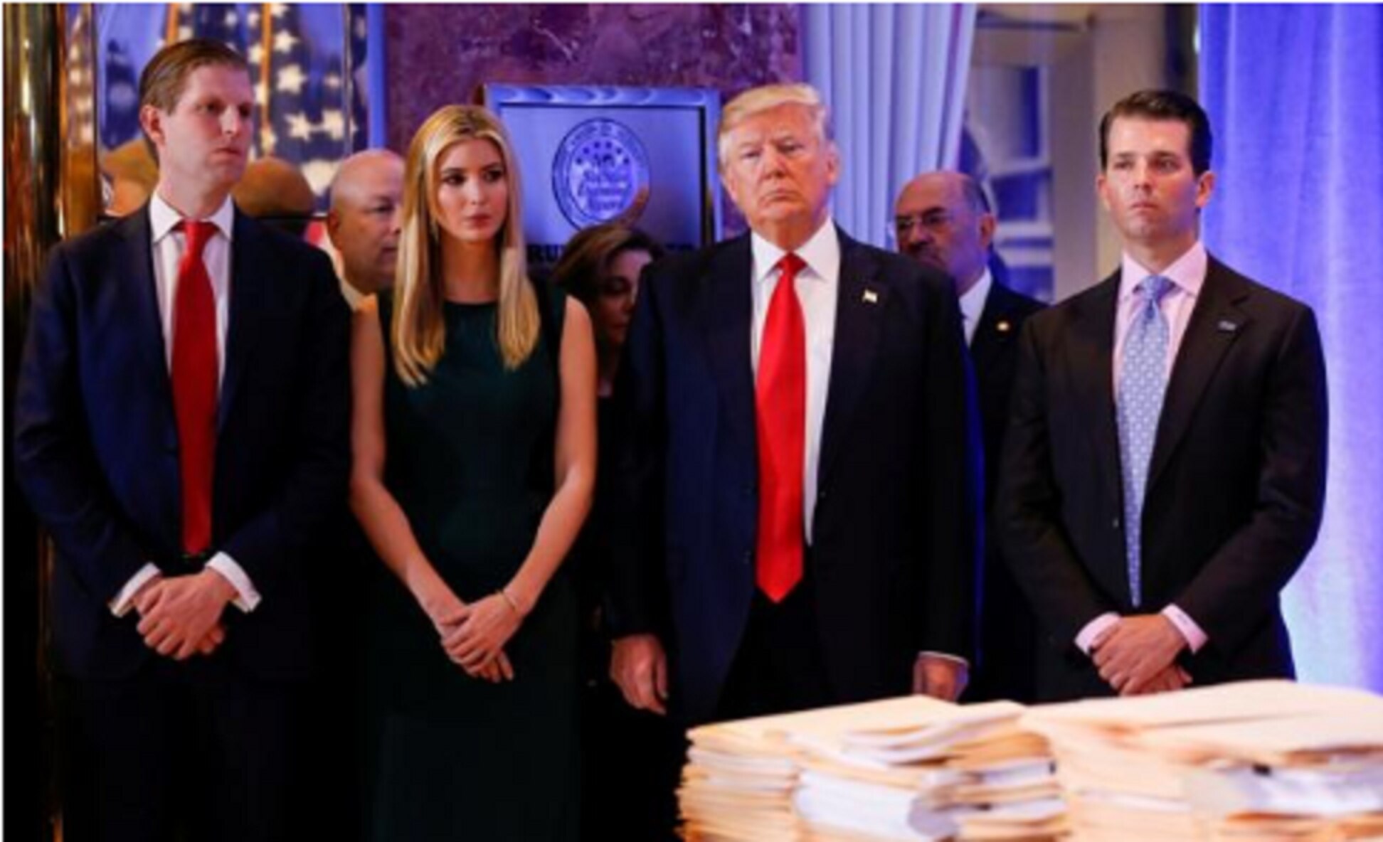 Nueva York demanda a Trump por usar su fundación para fines políticos