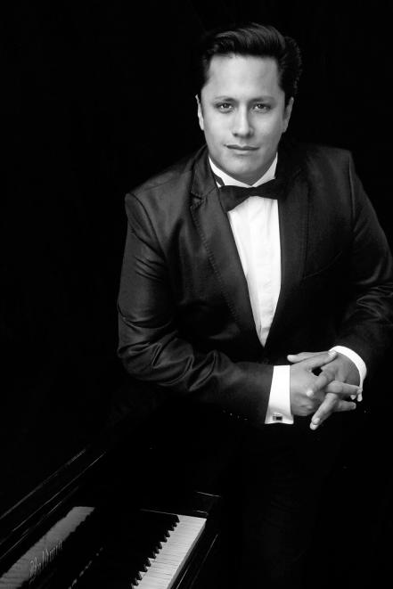 Vladimir Curiel grabará obra para piano de José F. Vásquez