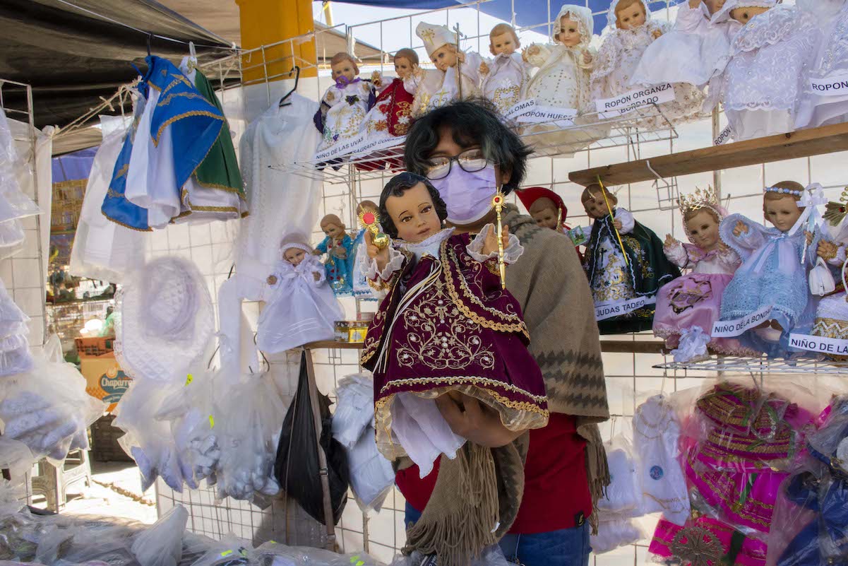 La gente se lleva el Niño acorde a su fe. Querétaro se prepara para celebrar la Candelaria