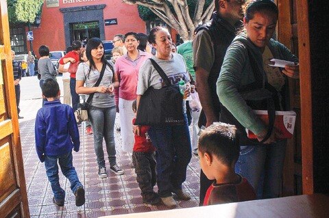 Delegado solicita ausentarse por un año