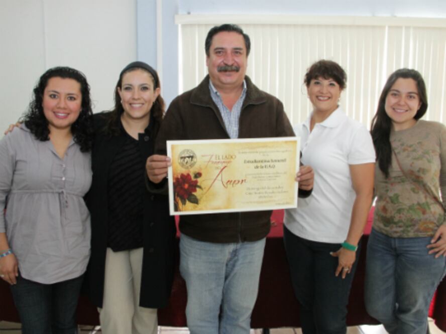 Estudiantina femenina rompe esquemas