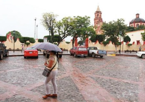 Modernizan calles en Jalpan