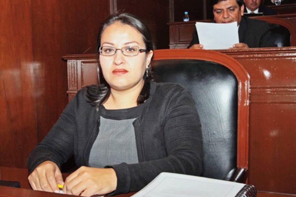 Declina Marmolejo algún cargo