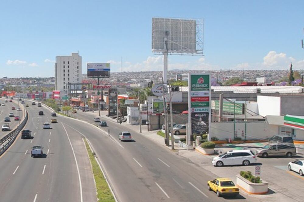 Comienza retiro de publicidad: Calzada