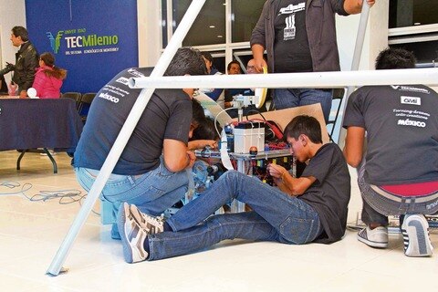 Van, otra vez, a torneo de robots