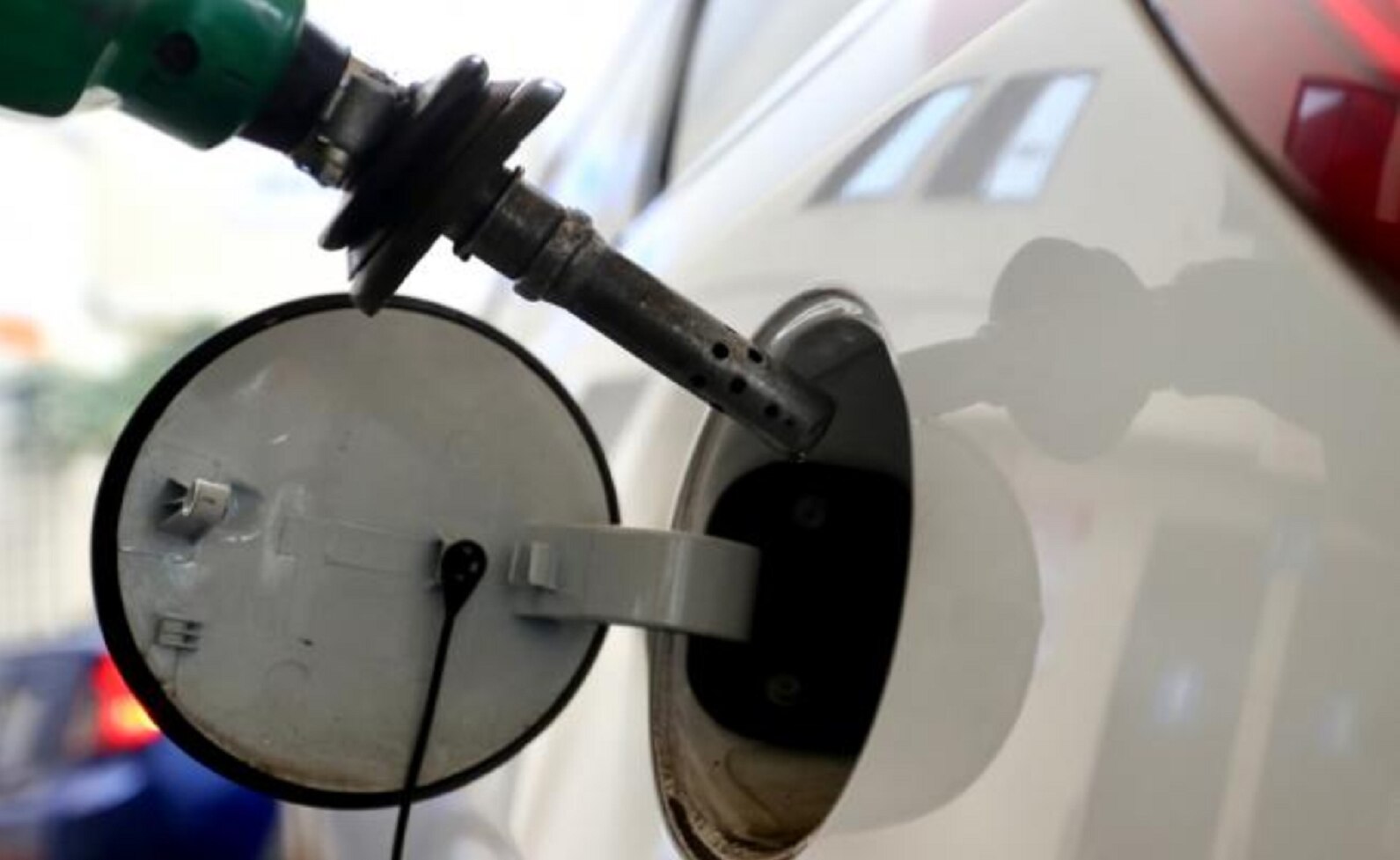 Sigue desabasto de gasolina en Michoacán; 40% de estaciones cerradas en Morelia
