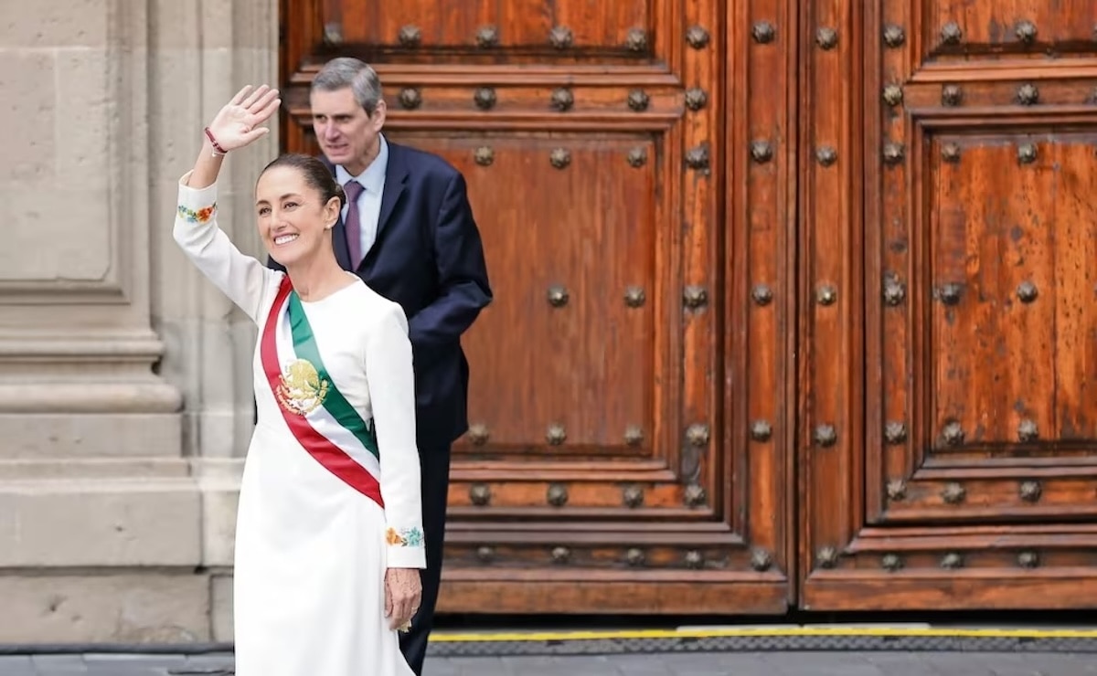 Ya con la Banda Presidencial, Claudia aseguró que gobernará bajo los principios del humanismo mexicano. Foto: Diego Simón Sánchez / EL UNIVERSAL